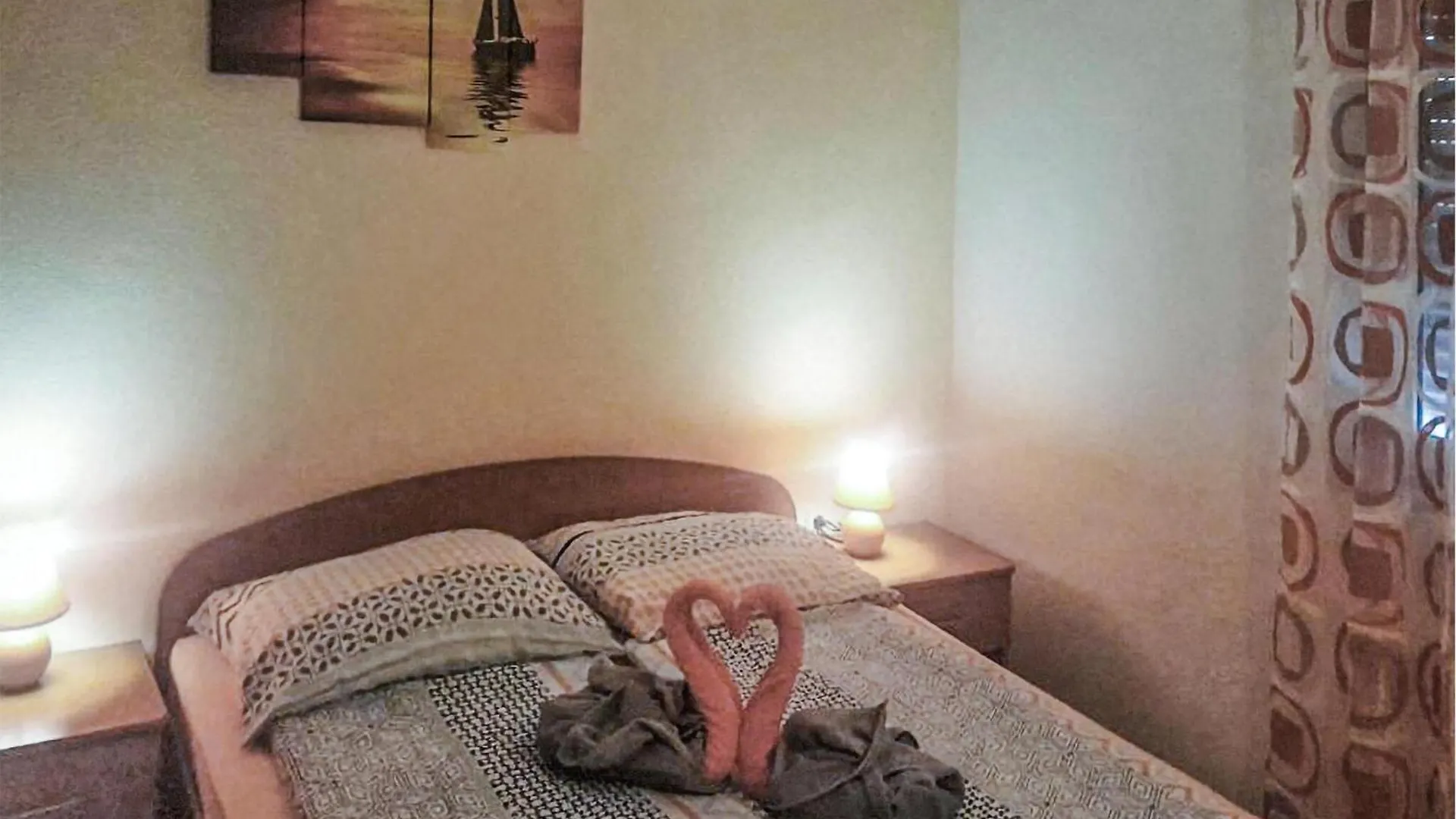 2 Bedroom Cozy Apartment In Biograd Biograd Na Moru