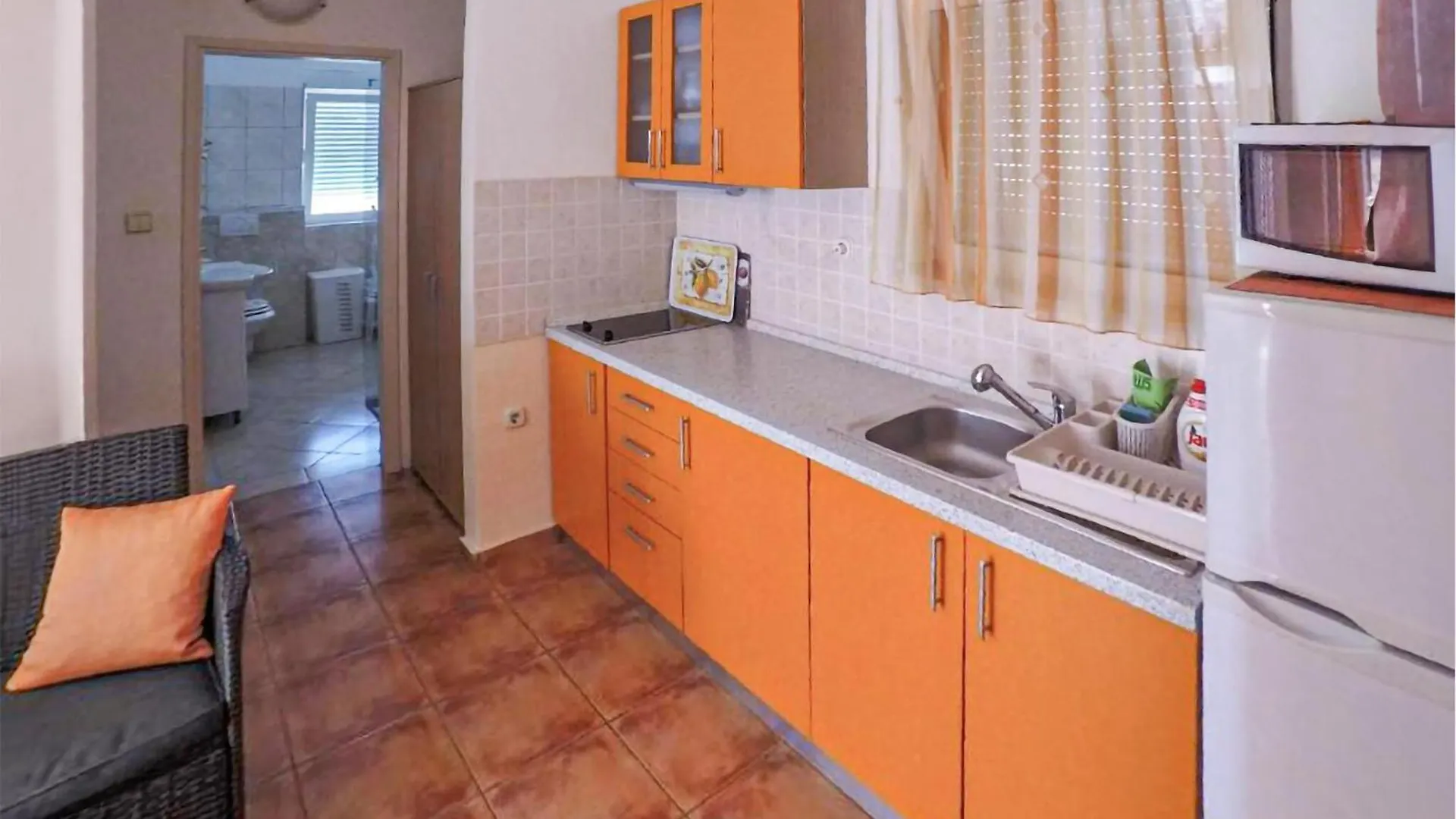 2 Bedroom Cozy Apartment In Biograd Biograd Na Moru 0*,