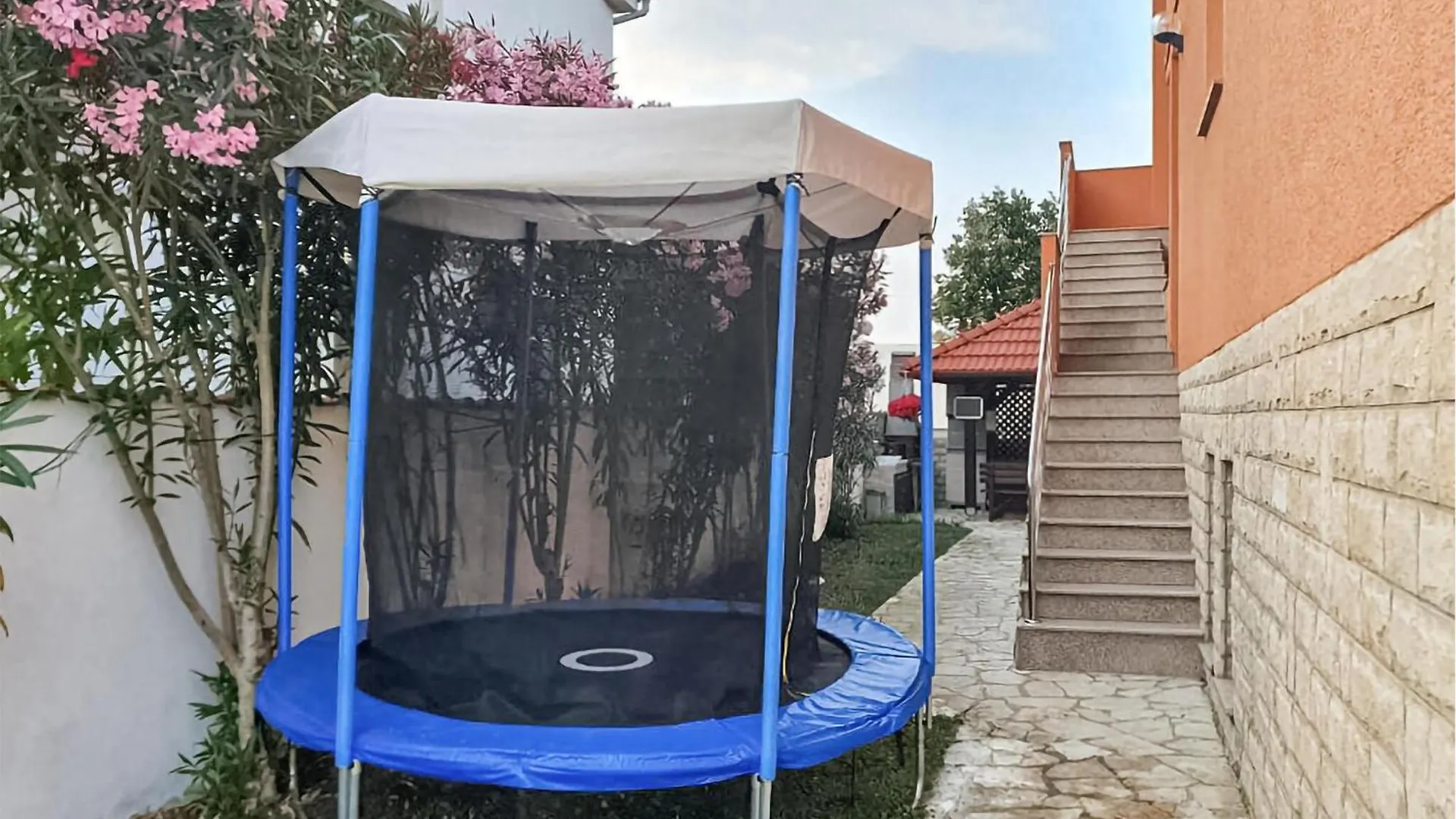 2 Bedroom Cozy Apartment In Biograd Biograd Na Moru Croatia