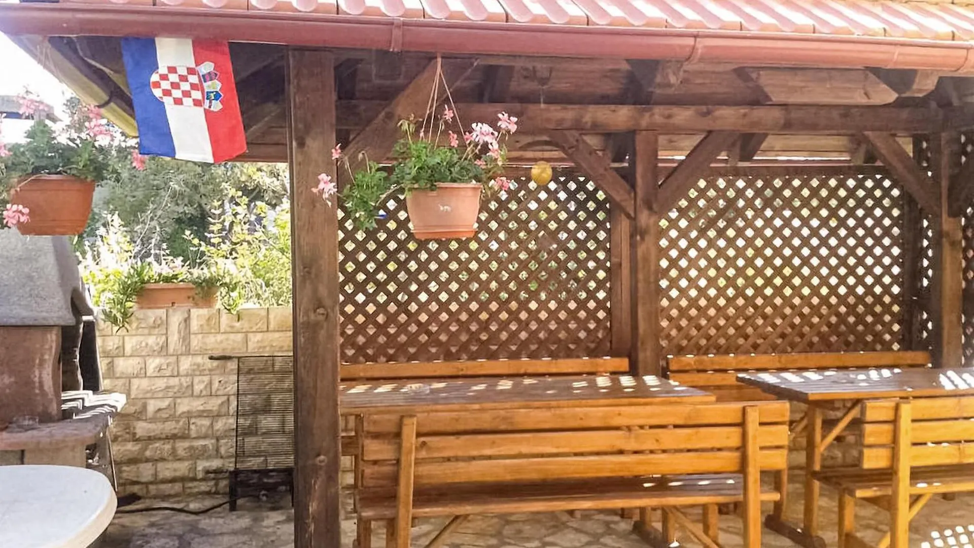 2 Bedroom Cozy Apartment In Biograd Biograd Na Moru