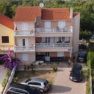 Apartament Mladen, Biograd Na Moru