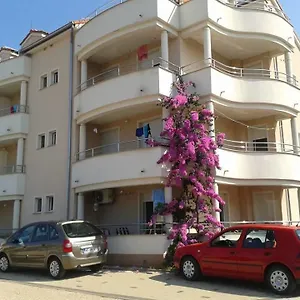 Angie Apartman